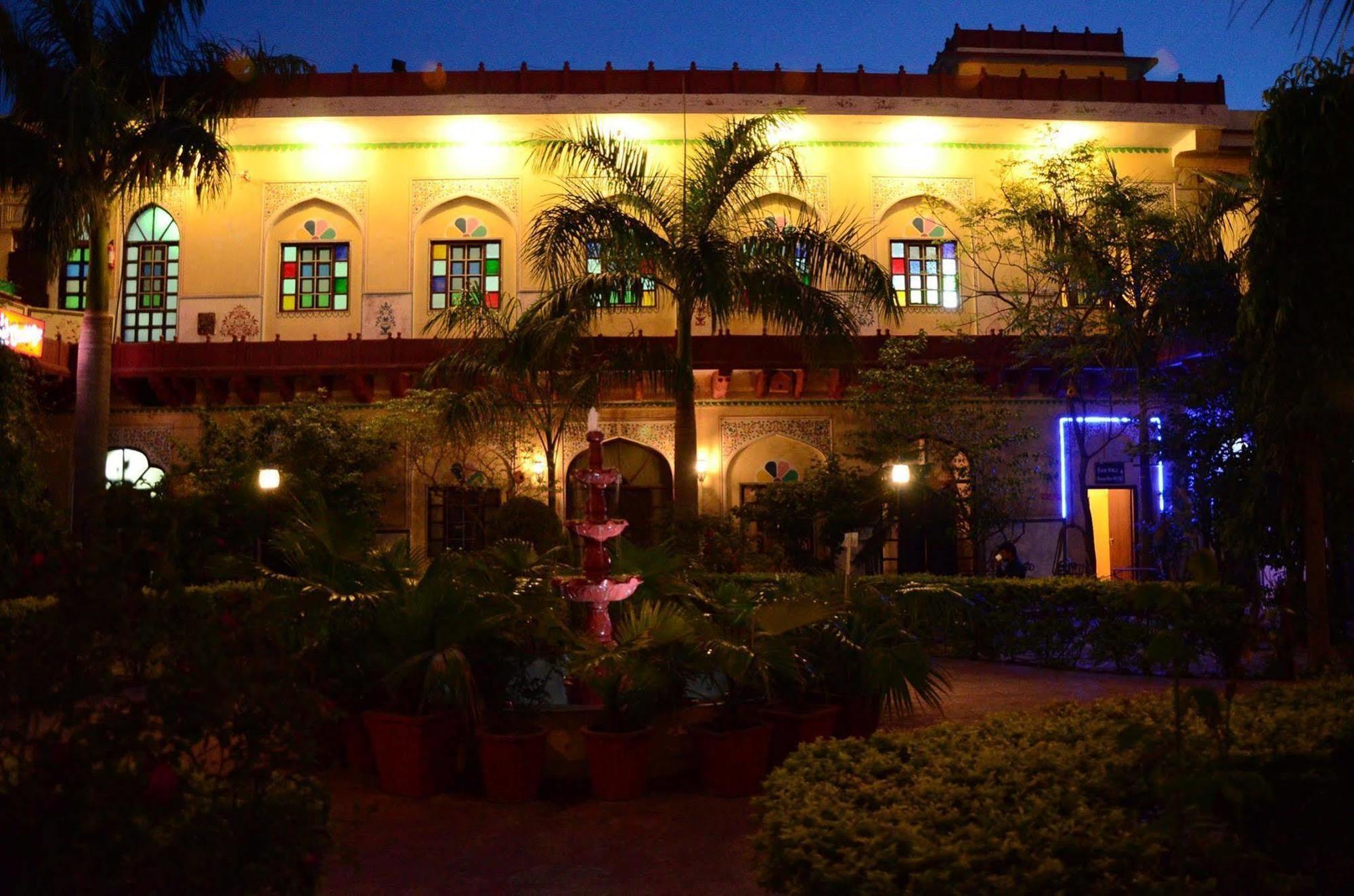 Hotel Burja Haveli Alwar Exterior foto